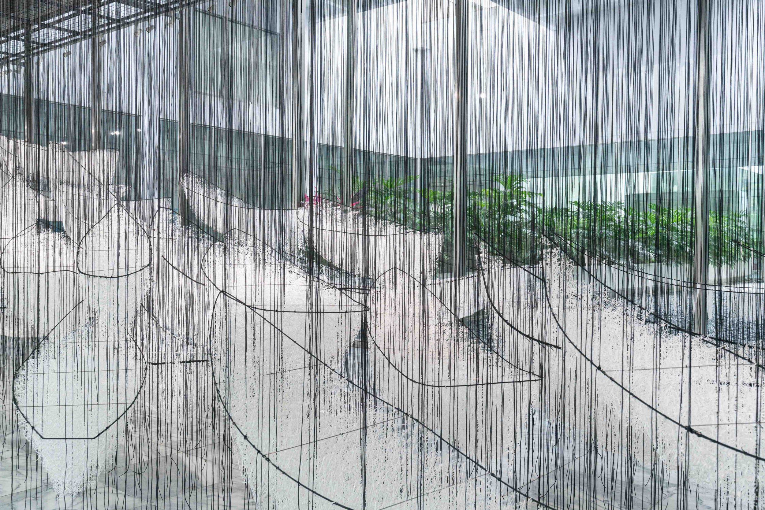 CHIHARU SHIOTA–塩田千春